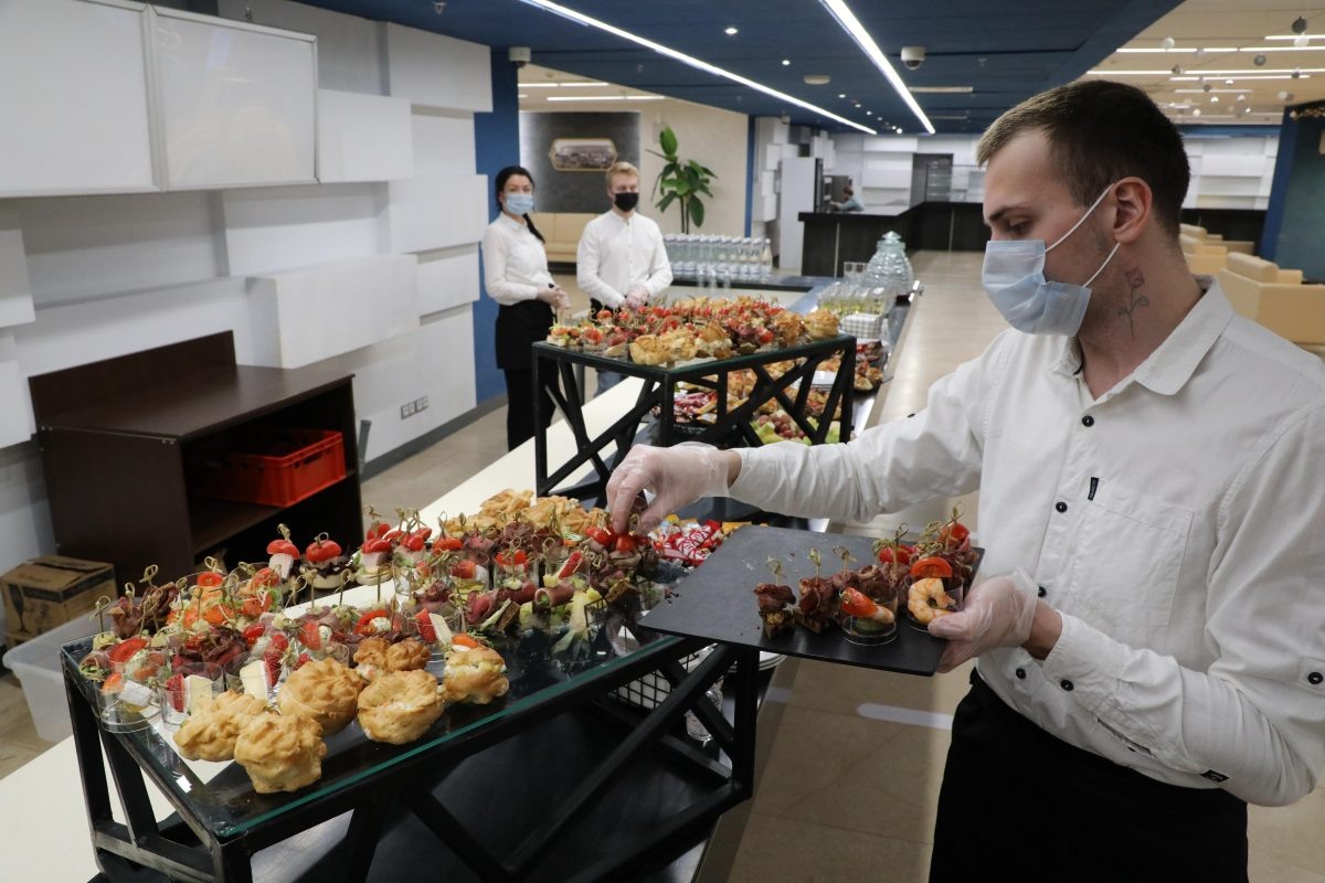    Благодаря увеличению туристического потока наполняемость в ресторанах и кафе города выросла на 15-20%