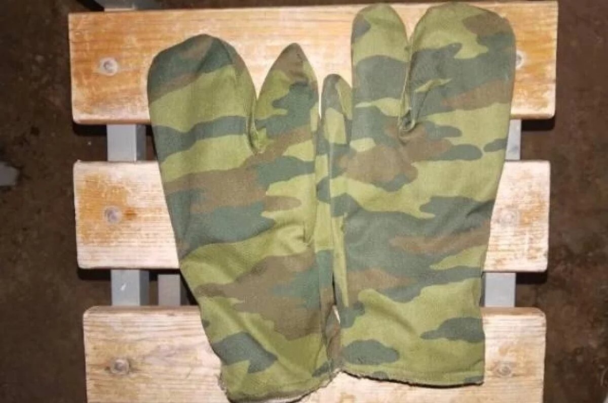    В Тверской области распродают иглы, фуражки и перчатки росгвардейцев