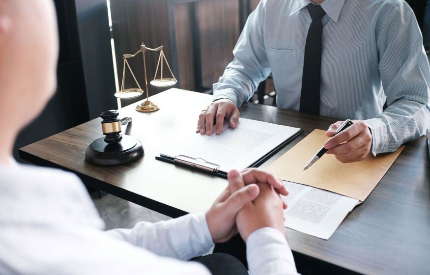    Одной категории населения предложили предоставить бесплатную помощь юристов: СРЗП