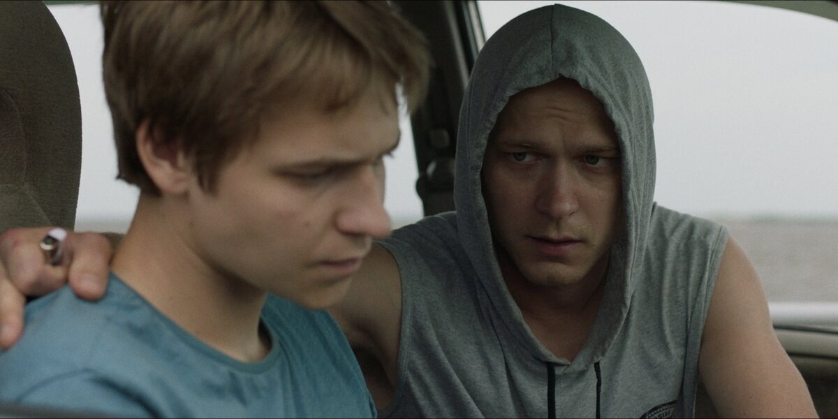 кадр из фильма «Кончится лето»