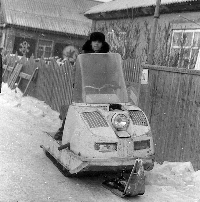 На снегоходе в 1980-е годы, кажется, на снимке снегоход Буран 4ТД