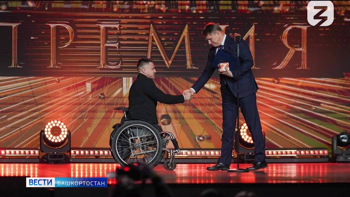    Уфимский блогер Рустам Набиев стал лауреатом просветительской награды «Знание.Премия»