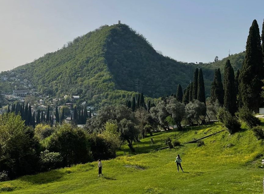 Иверская гора ( Апсарская гора) в г. Новый Афон