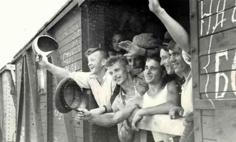 А вот по - "маленькому" так и ходили, за перекладину держишься и "пытаешься", но "мотыляет" в трёх плоскостях.