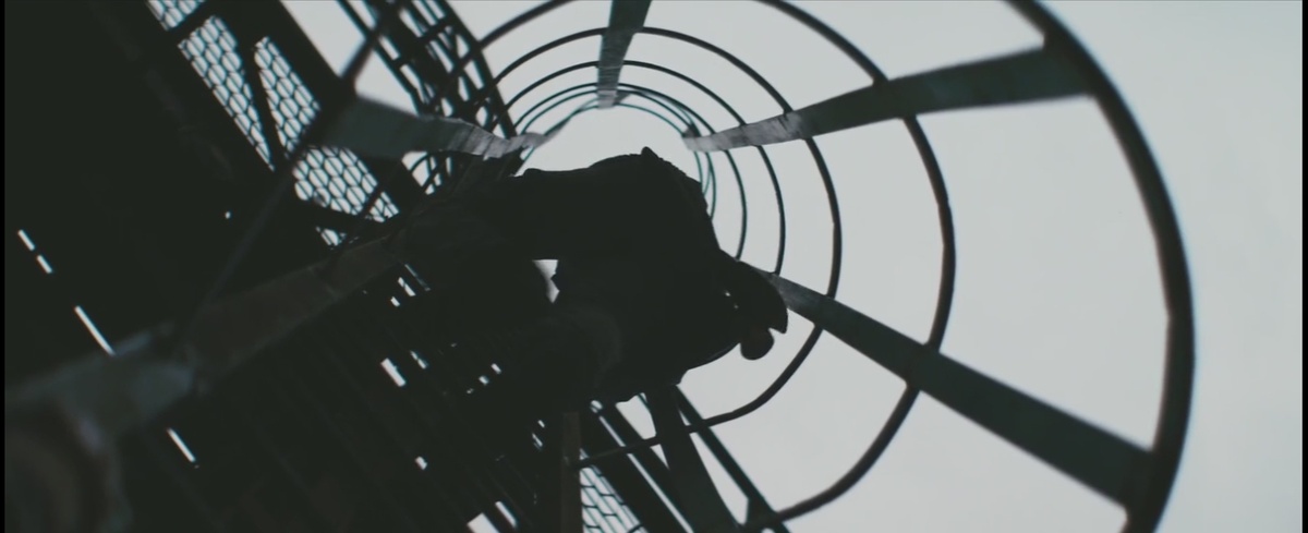 Пролистните изображение, чтобы увидеть следующий кадр из короткометражного фильма «Лгуны» (2016)