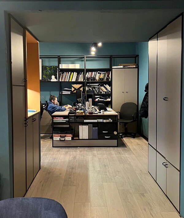 Офис дизайнеров. Мастерская VVERHDNOM
