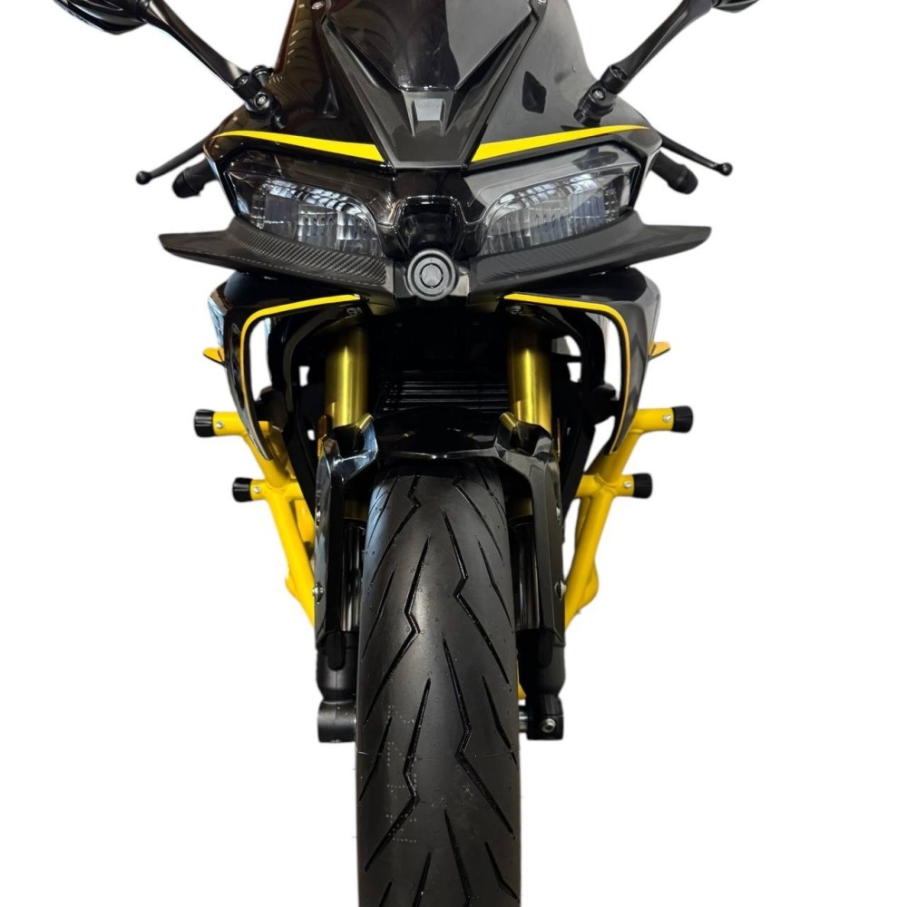 Voge 525RR в защите от Crazy Iron 