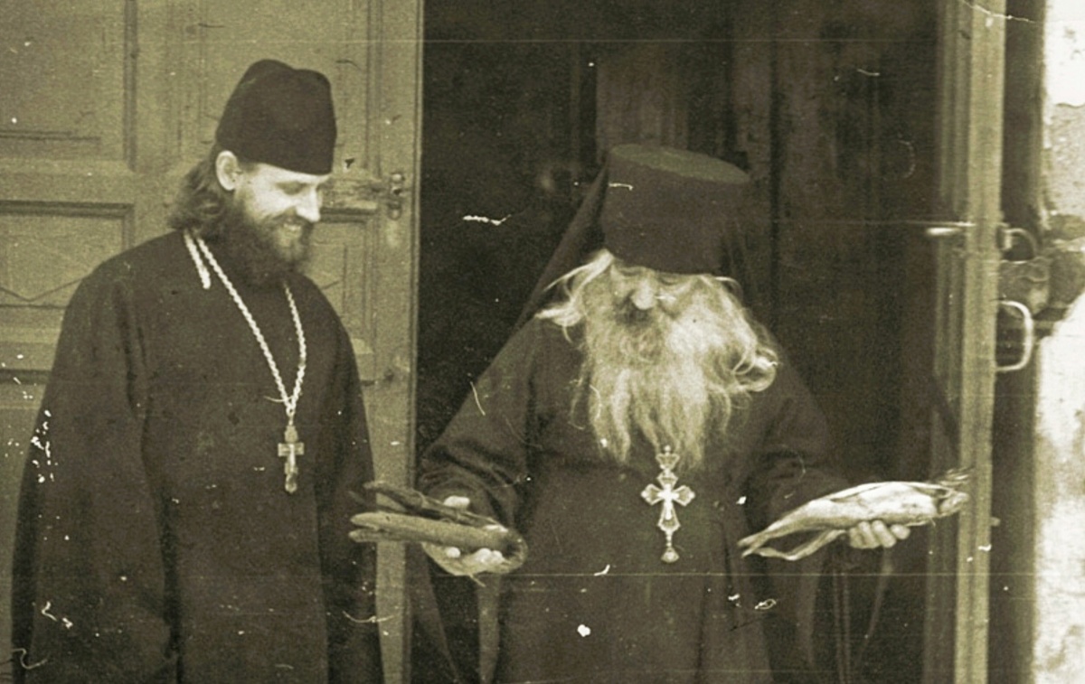 На фото: архимандрит Павел Груздев.