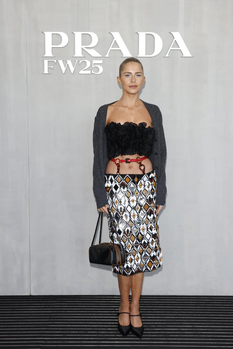 Каролина Даур на показе моды в Милане