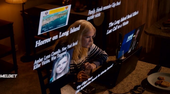 События фильма - не достоверная хроника, о чём даже есть вступительное предупреждение. 