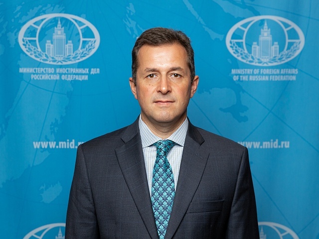 источник фото: пресс-служба МИД России.