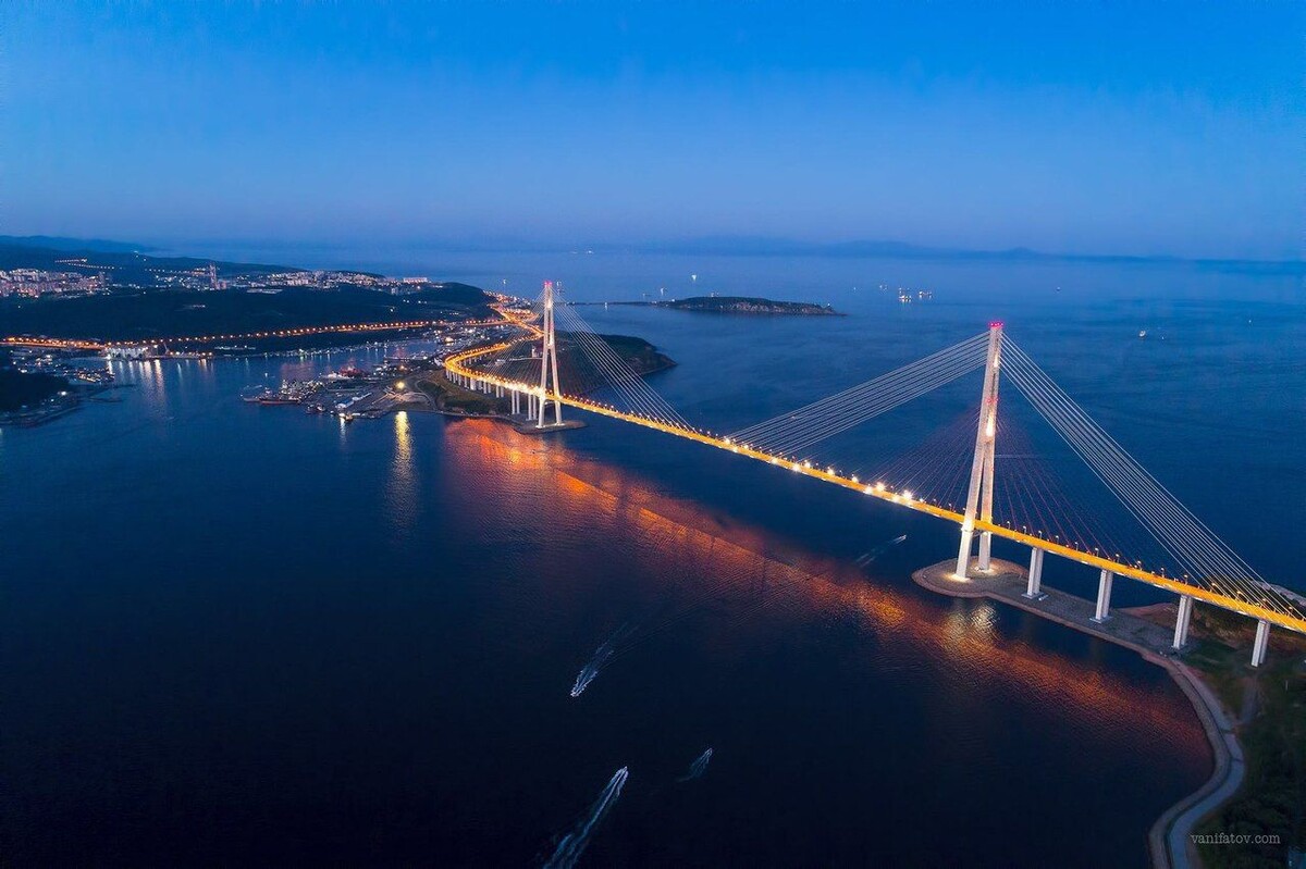 Мост через пролив Босвор Восточный