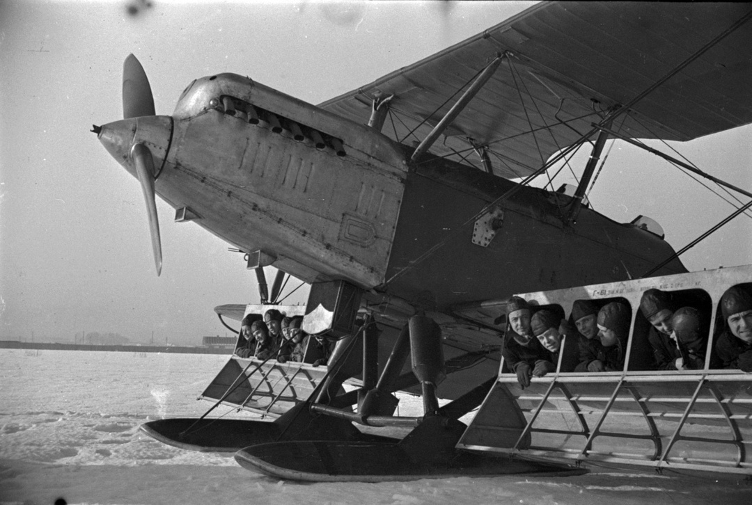 Одно из изобретений Гроховского: десантные касеты (1930-е годы)