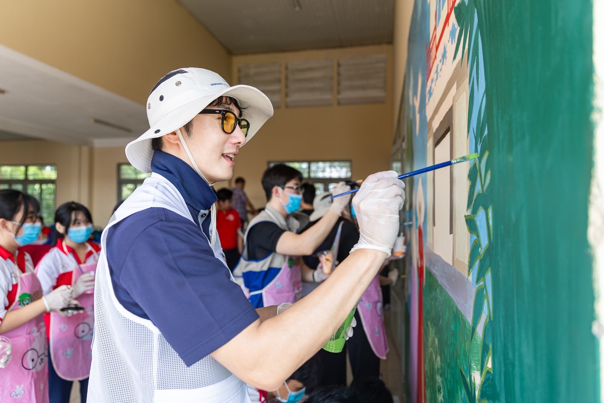     Корейский актер Чон Иль У принял участие в волонтёрской миссии во Вьетнаме