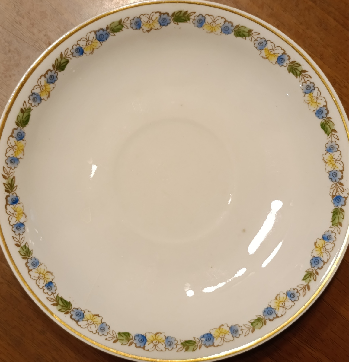 Блюдце рижского фарфорового завода