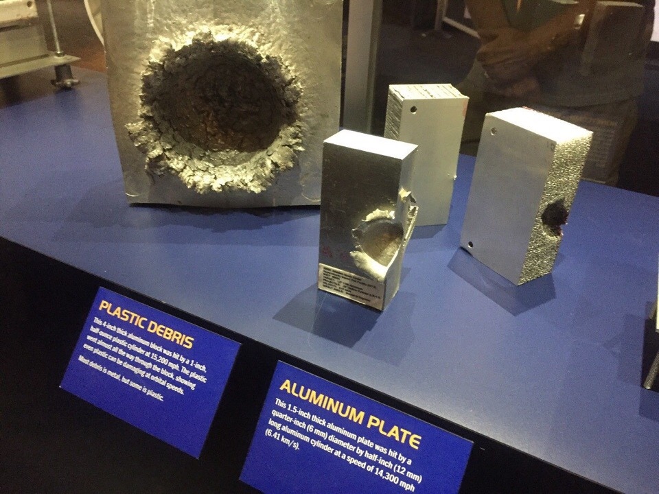 Последствия удара болтиком в МКС