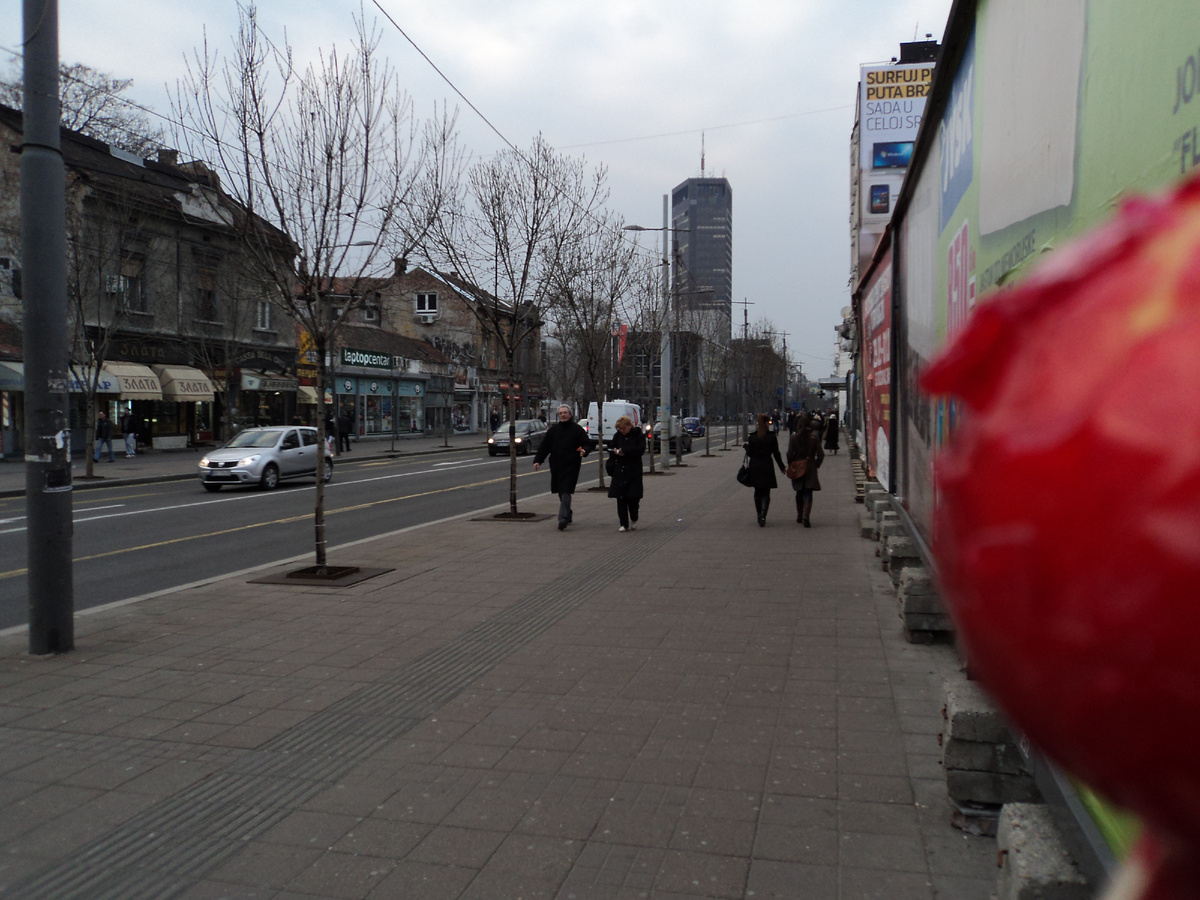 ФОТО ИЗ ЛИЧНОГО АРХИВА АВТОРА. УЛИЦА БЕЛГРАДА.