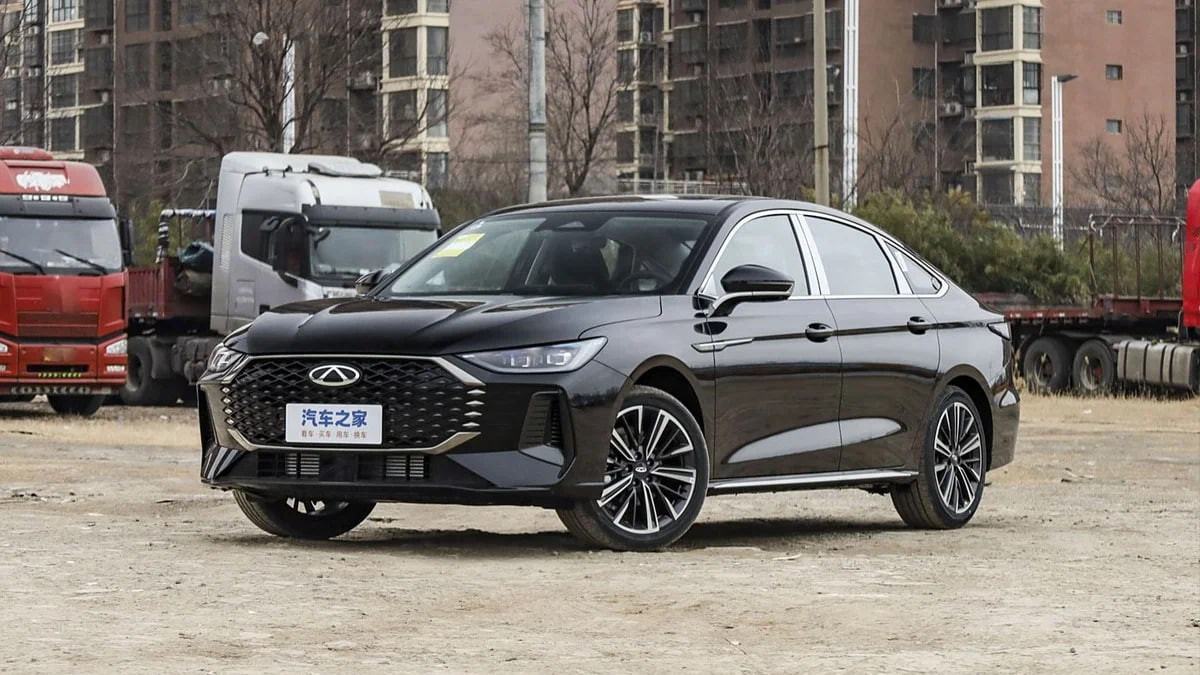 Chery Arrizo 8 пережил обновление. Седан привезут в Россию официально.