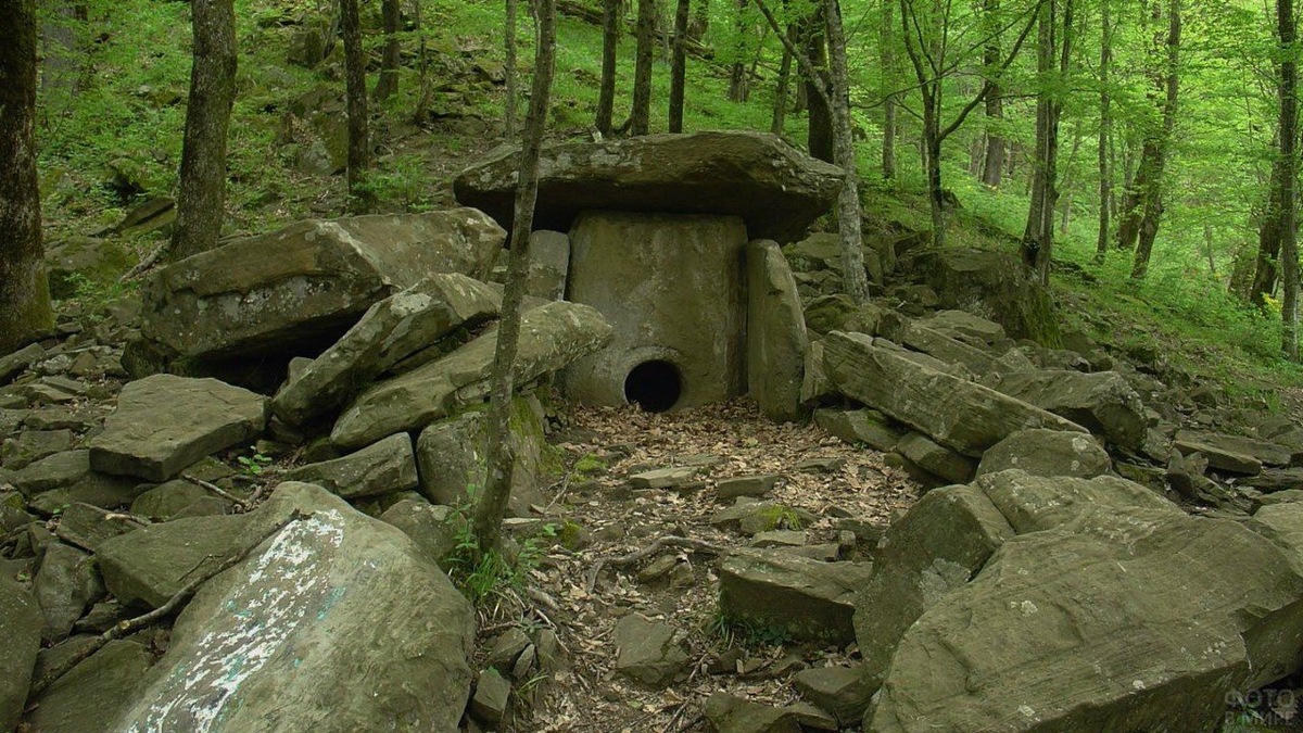    Дольмены Кавказа – загадочные мегалиты древности