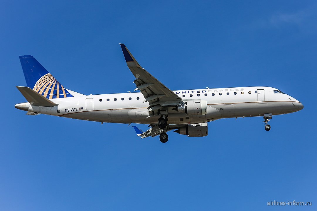    Embraer 175 N86312 в окраске United Express