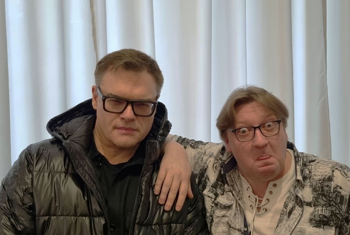 Евгений Дятлов и чувак, который пародирует автора канала "Пераново перо" Олега Перанова