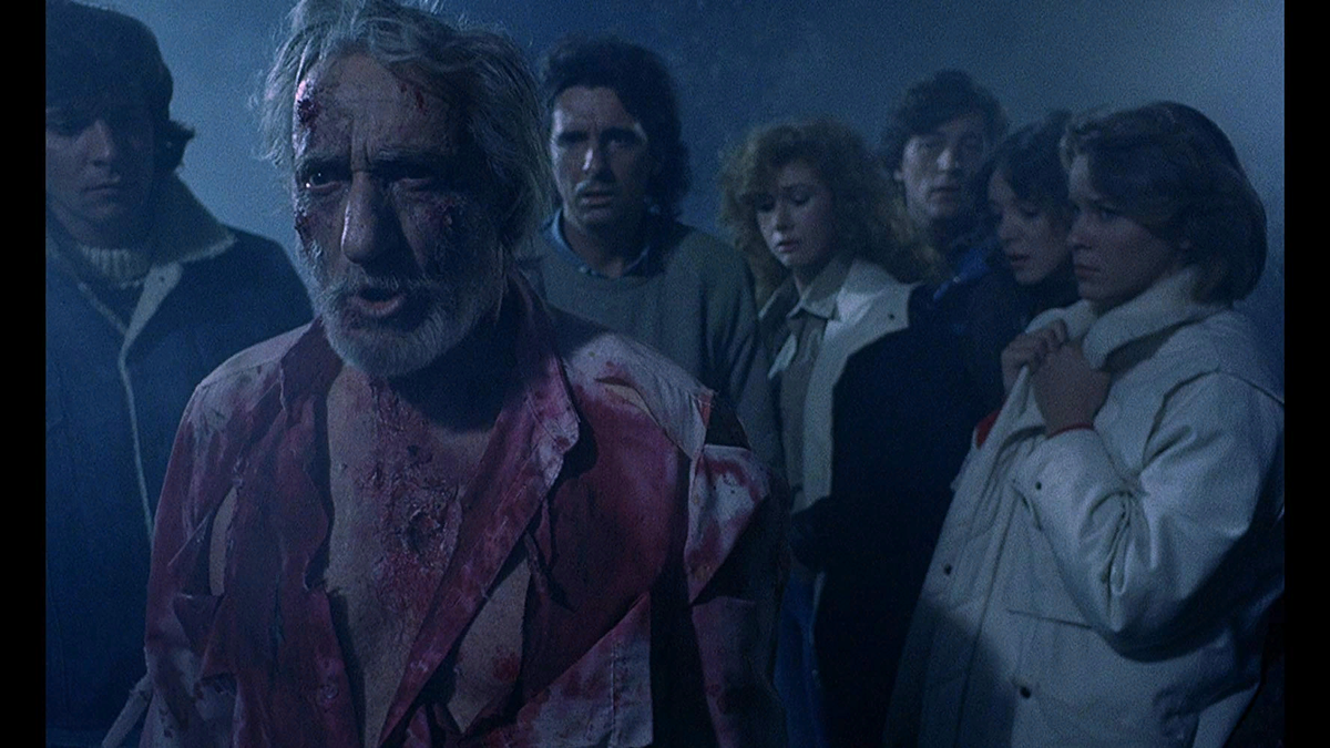 здесь певец-металлист выглядит вот так... Бомжара среди своих))