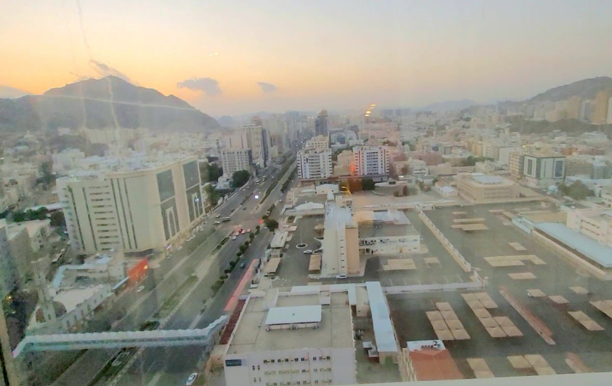 Вид из отеля Holiday in. 