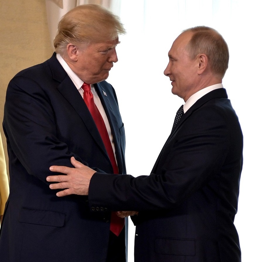    Дональд Трамп на встрече с Владимиром Путиным / Источник: Kremlin.ru