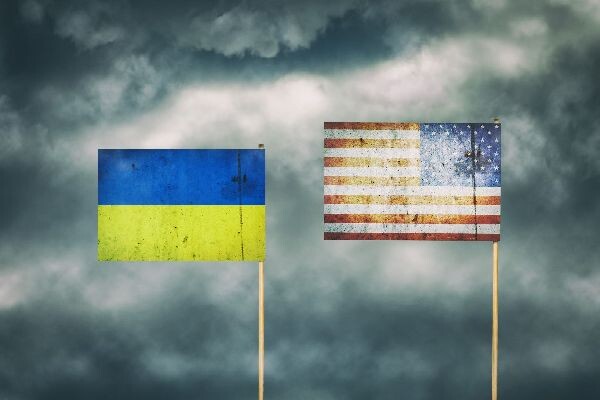 США могут прекратить поставки военной помощи Украине после скандала с Зеленским