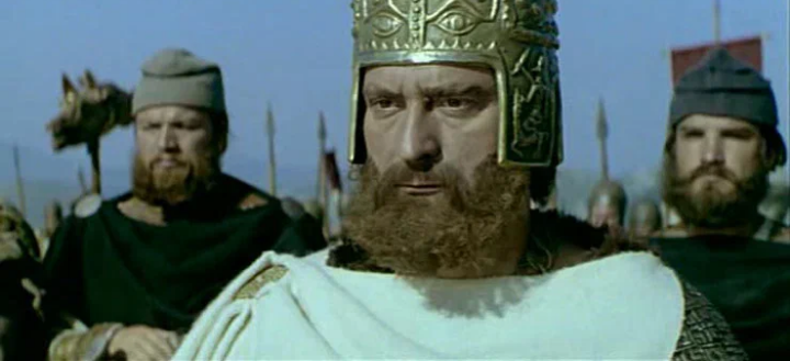 * Кадр из ленты "Даки" скопирован с сайта "Кинопоиск".