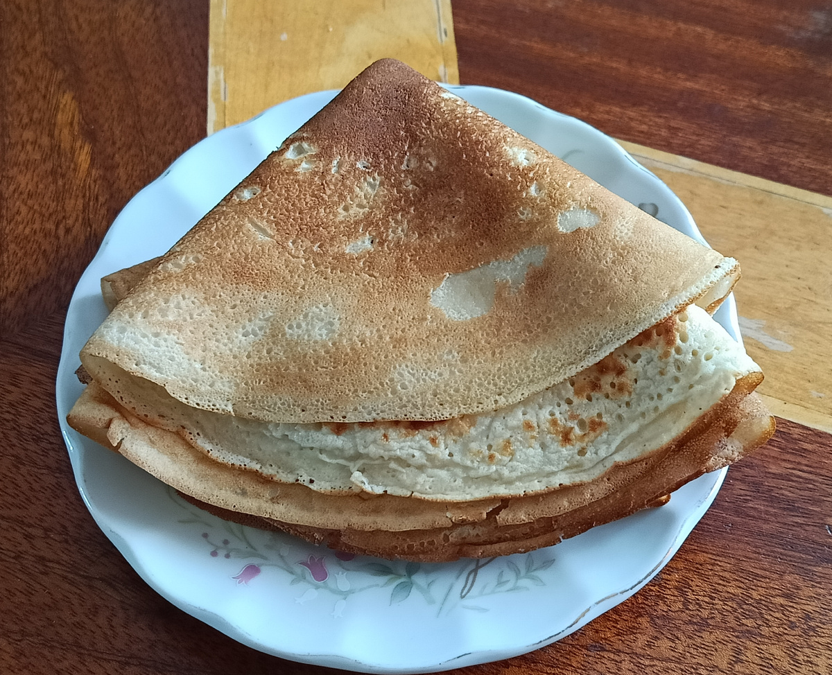 3 тонких блинчика