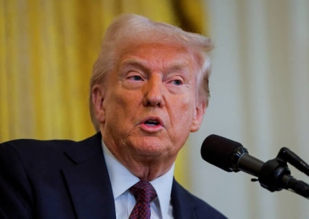    Трамп: Зеленский хочет продолжать воевать, воевать и воевать, а мы хотим положить конец смертям