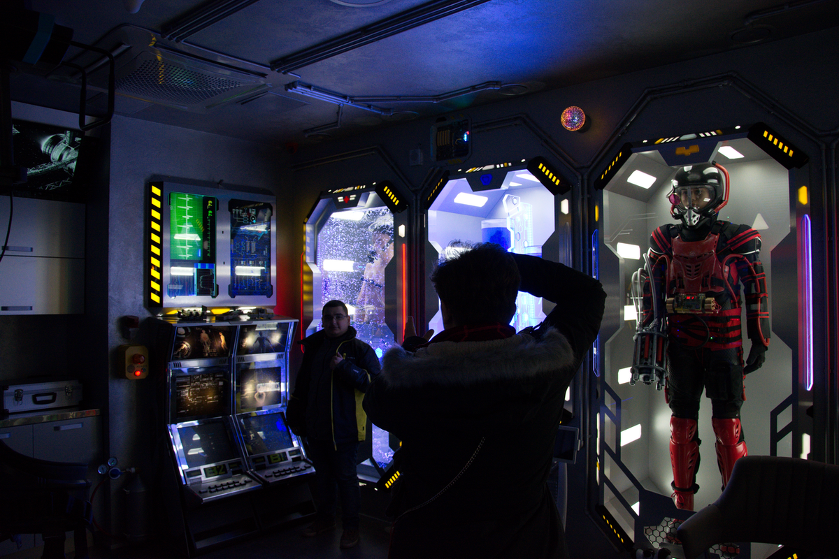 Медицина и костюм десанта. Фото Сергея Малышева.