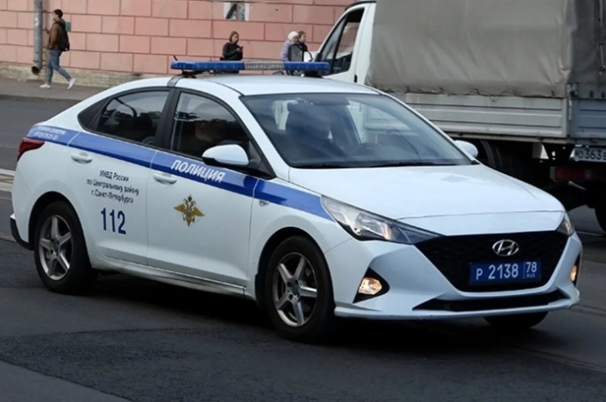    Тело младенца нашли среди мусора в квартире Петербурга