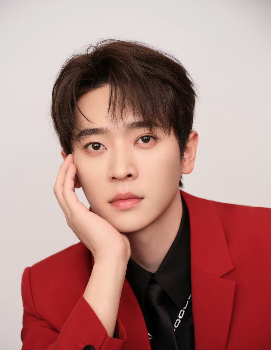 Актёр Чэн Лэй