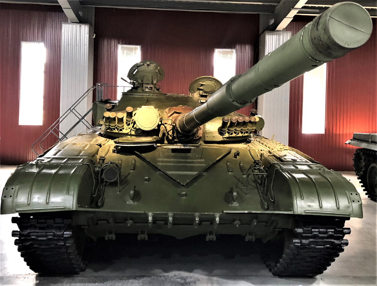 Т-72А выпуск июнь 1983 в Музее Бронетанковой Техники УВЗ. В качестве "ночника" используется ТПН1-49.
