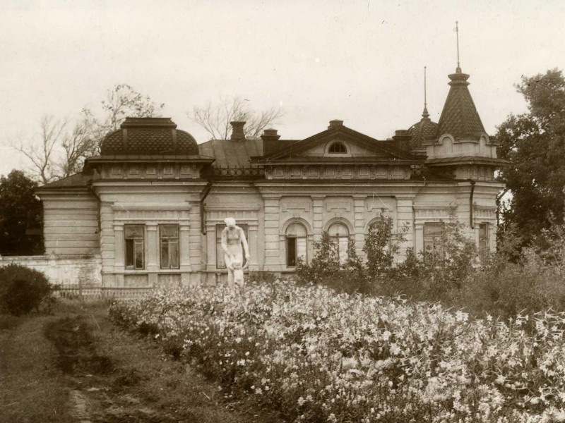Бывший дом Солдаткина. Родильный дом  в 1950-е гг. Фото Валентина Селезнёва