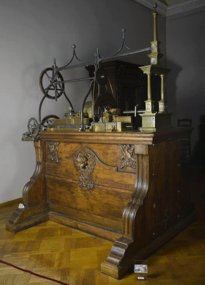 Станок копировально-токарный боковой из петровской Токарни