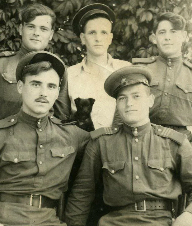 Советские бойцы