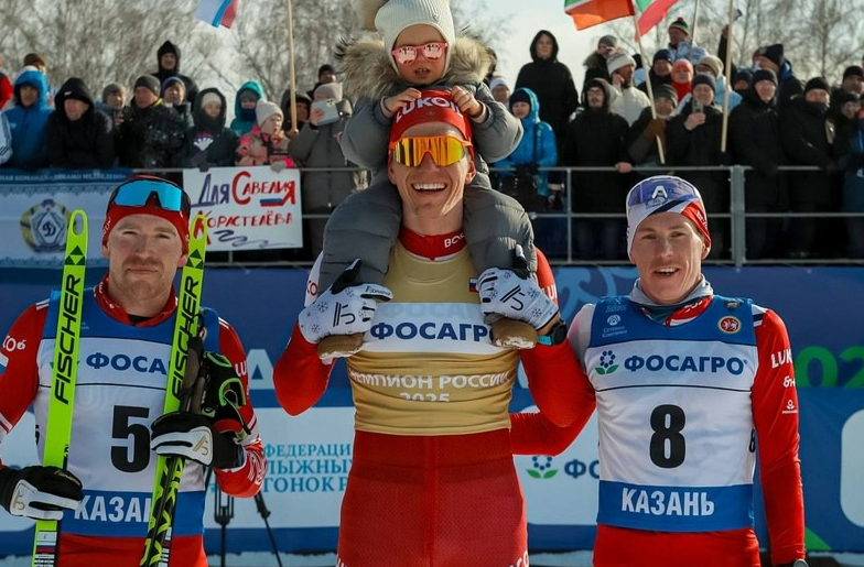 Александр Большунов выиграл скиатлон на чемпионате России. Фото: соцсети