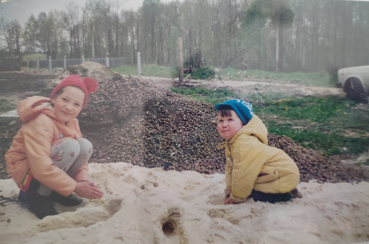 Стройка нашего дома в с.Смородино. 1999 год.