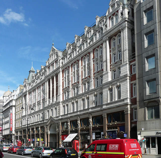 Отель Сесиль. Современный вид. Изображение из  открытых источников