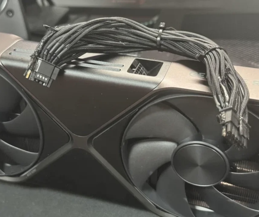 Пострадавшая видеокарта Nvidia RTX 5090 Founders Edition