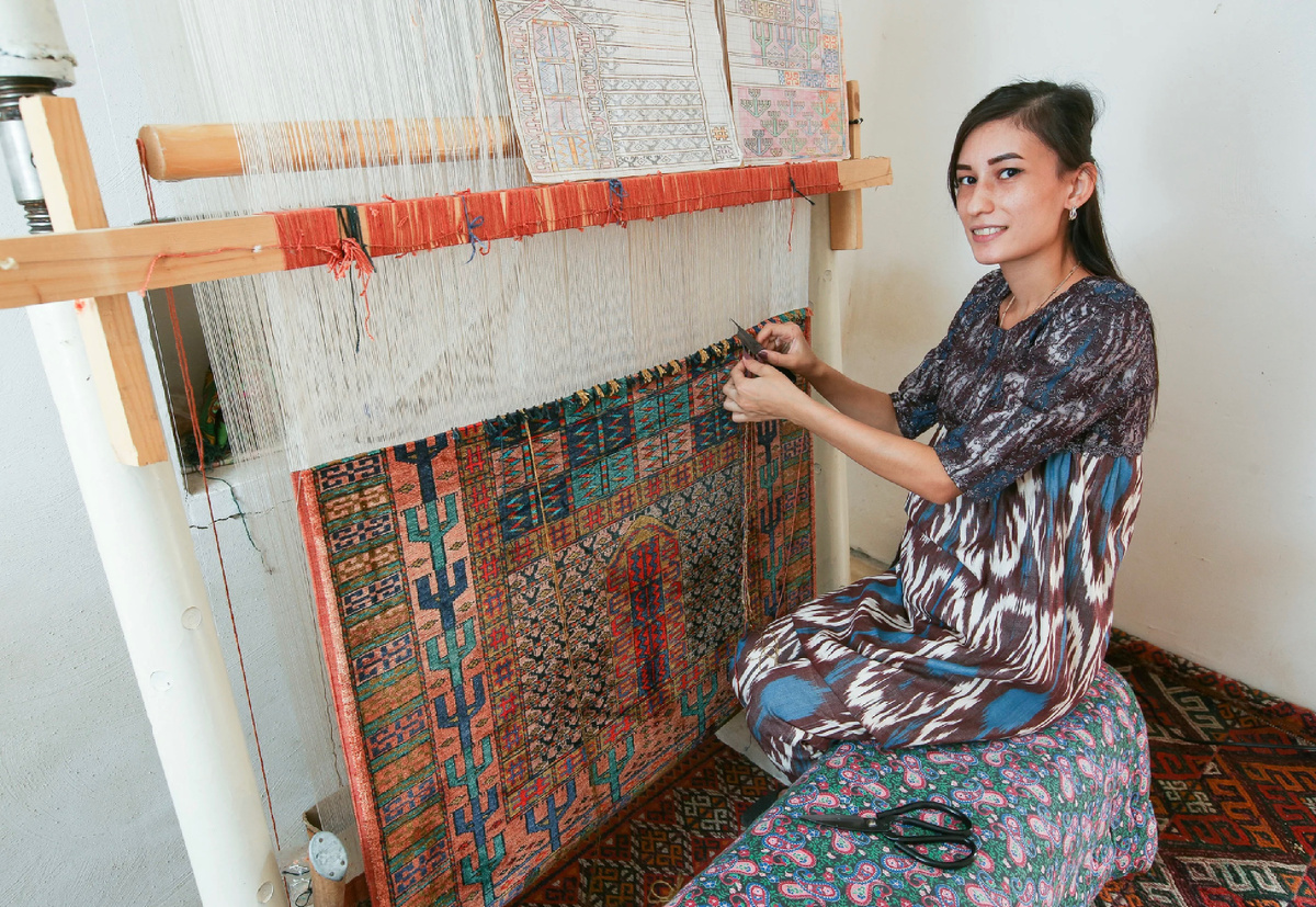 Создание бухарского ковра. 