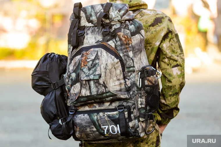 Женщина переживает за своего зятя и других российских бойцов
Фото: Вадим Ахметов © URA.RU