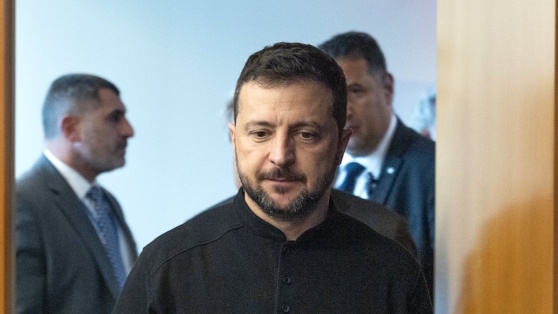    Самолет с Зеленским на борту после неудачных переговоров в США прибыл в Лондон Андрей Бурков