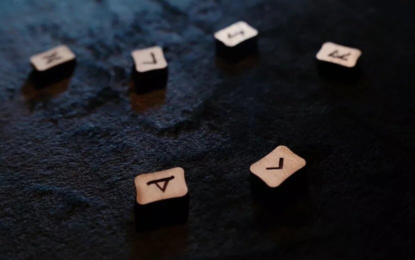    Гадание на рунах онлайн: что предсказывают древние знаки на неделю с 3 по 9 марта