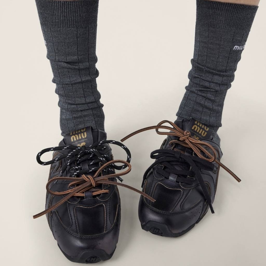 Miu Miu и New Balance выпустили мюли на основе кроссовок 530  