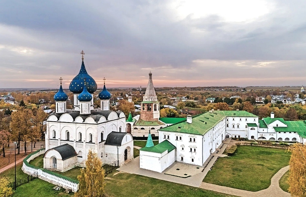 Суздальский Кремль. памятник белокаменного зодчества XIII–XVIII веков 