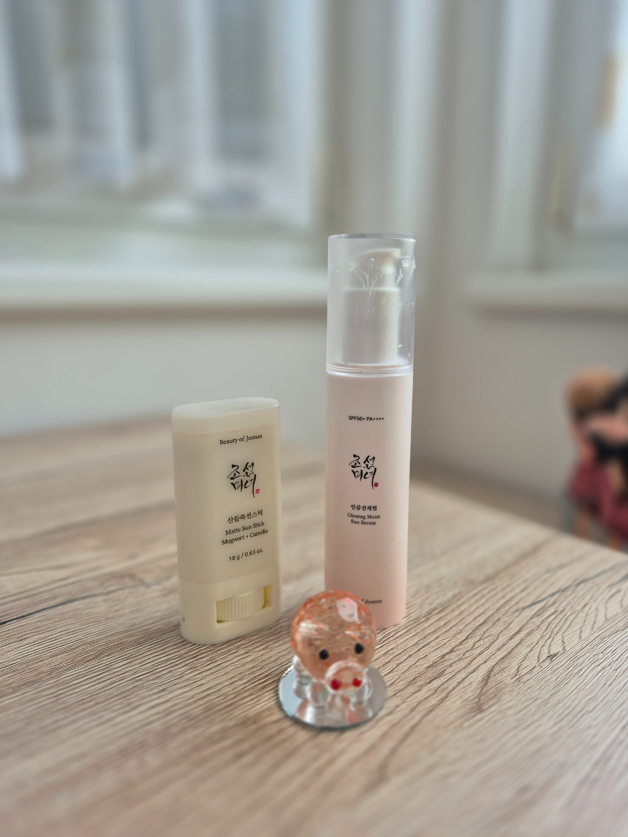 Beauty of Joseon Ginseng Moist Sun Serum SPF 50+ PA++++ и BEAUTY OF JOSEON Matte Sun Stick Mugwort + Camelia SPF50 PA++++